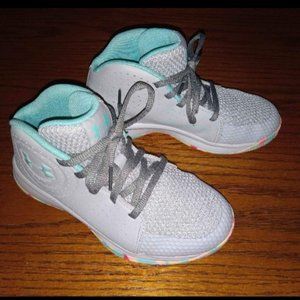 Under Armour basketball shoes 2Y